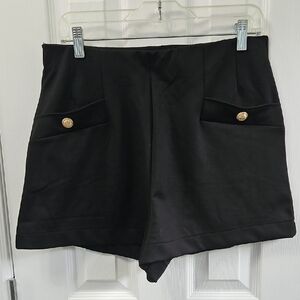 H&M Short Color Black Size Medium.  New Without Tag